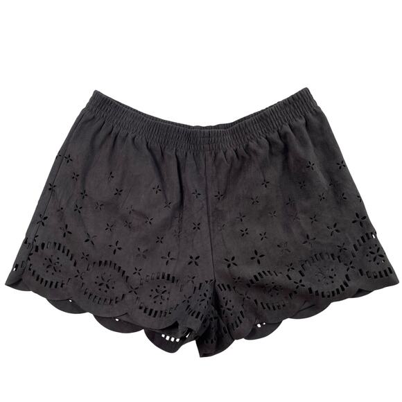 Design Lab Shorts Medium Black Faux Suede Laser Cut Scalloped Hem Lord & Taylor - Picture 1 of 16